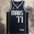 Maillot Mavericks Doecic 77 Sapphire 2023/24