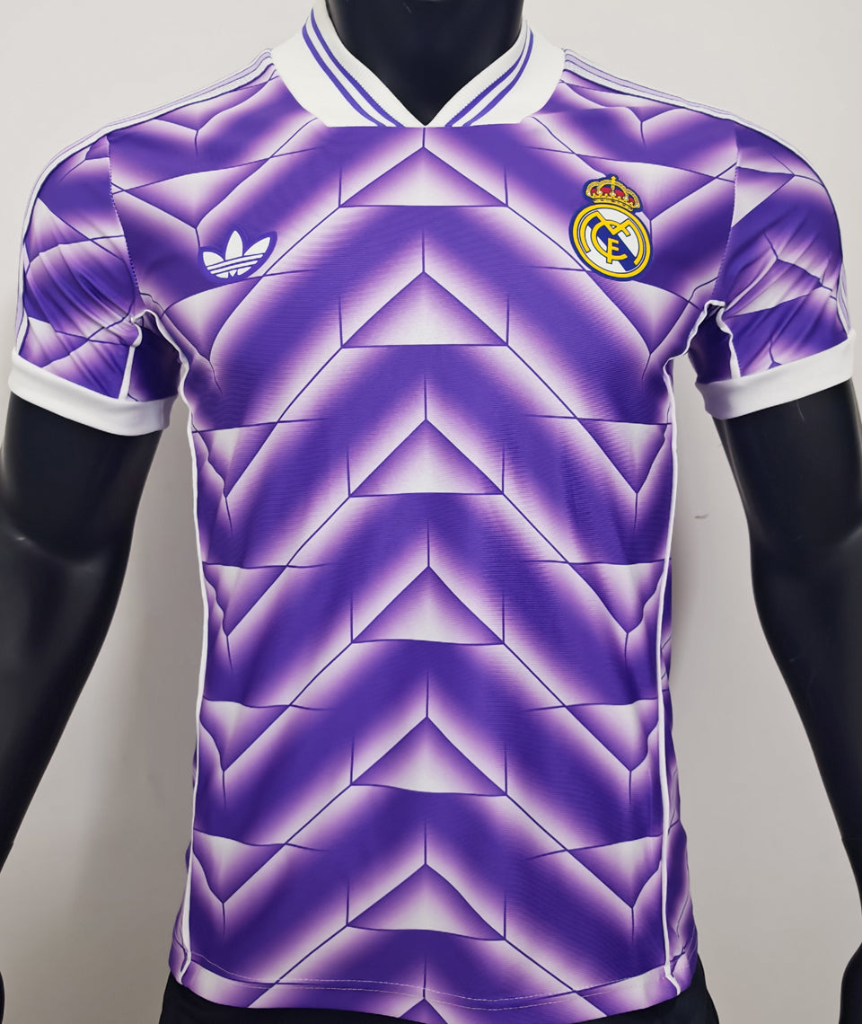 Maillot Real Madrid Rétro 2026 (Version Joueur)