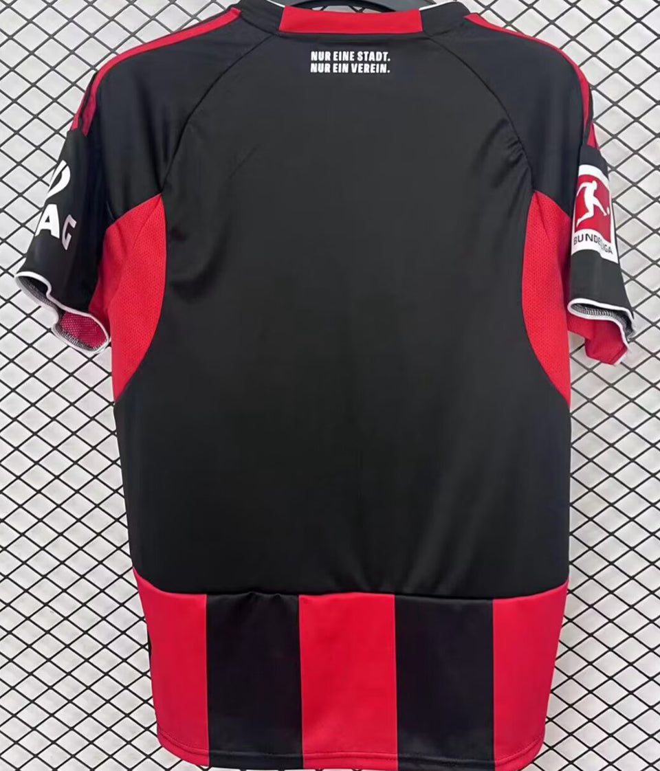 Maillot Frankfurt Domicile 2025/26