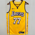 Maillot Lakers Doncic 77